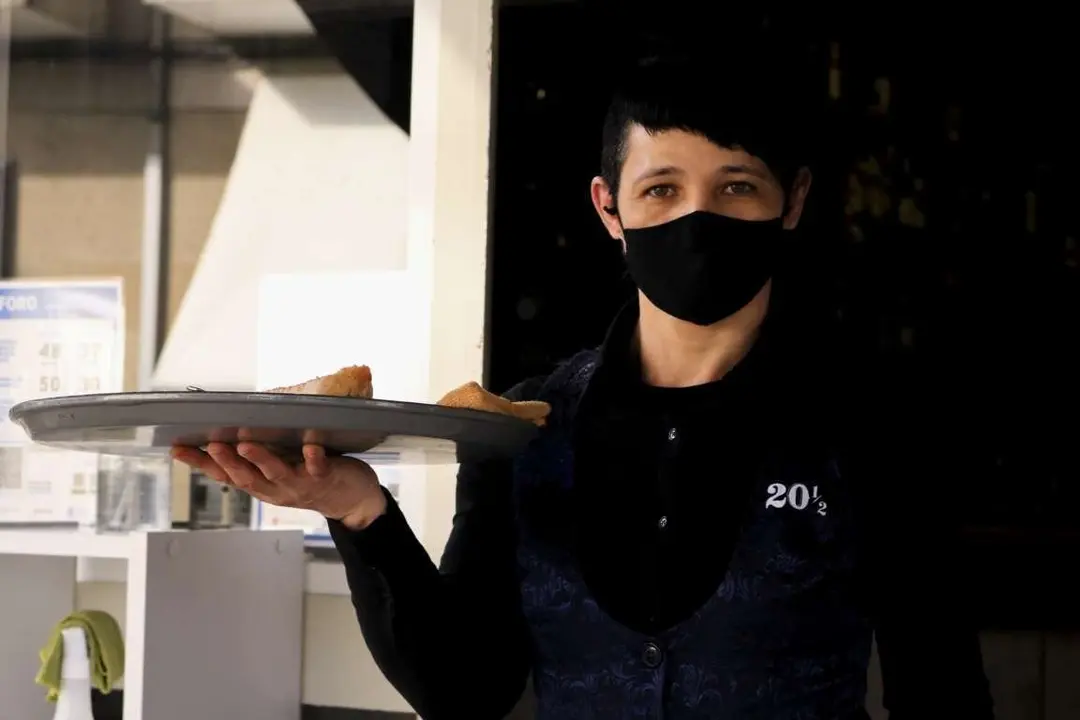 Ana Fern&aacute;ndez, propietaria del bar "20 y media"