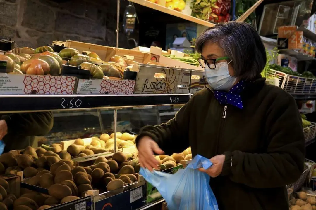 Claudina Gonz&aacute;lez, de frutas "Carola".