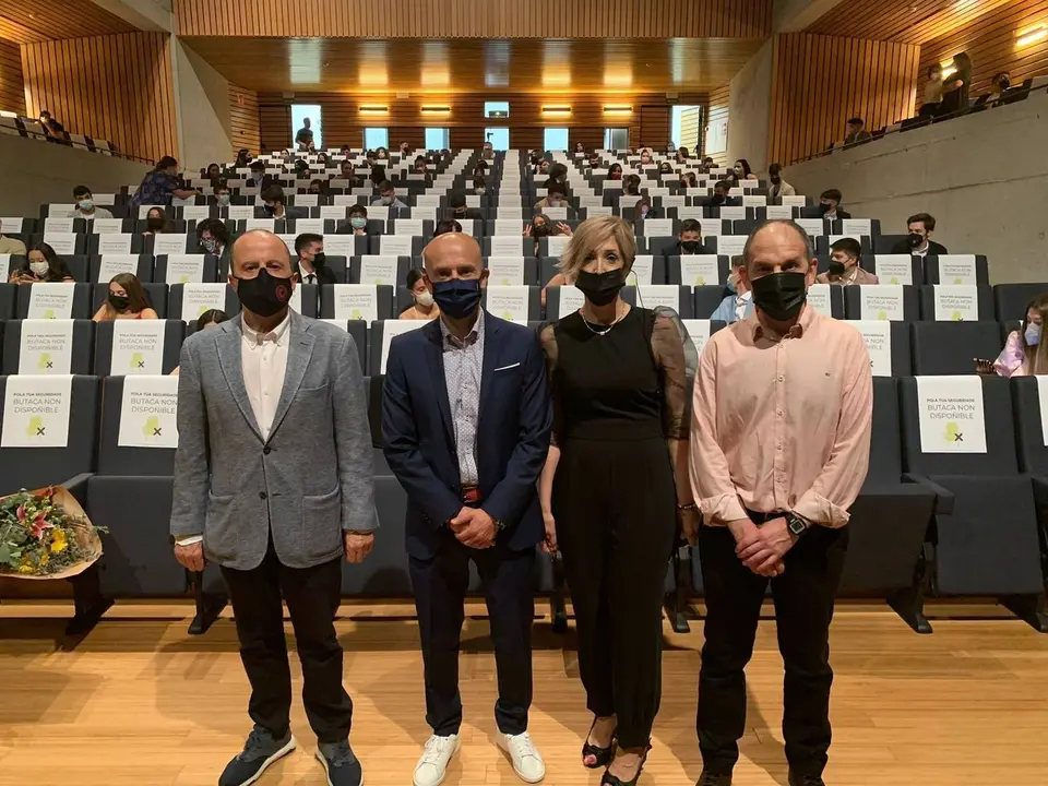 Graduaci&oacute;n promoci&oacute;n 2021 IES