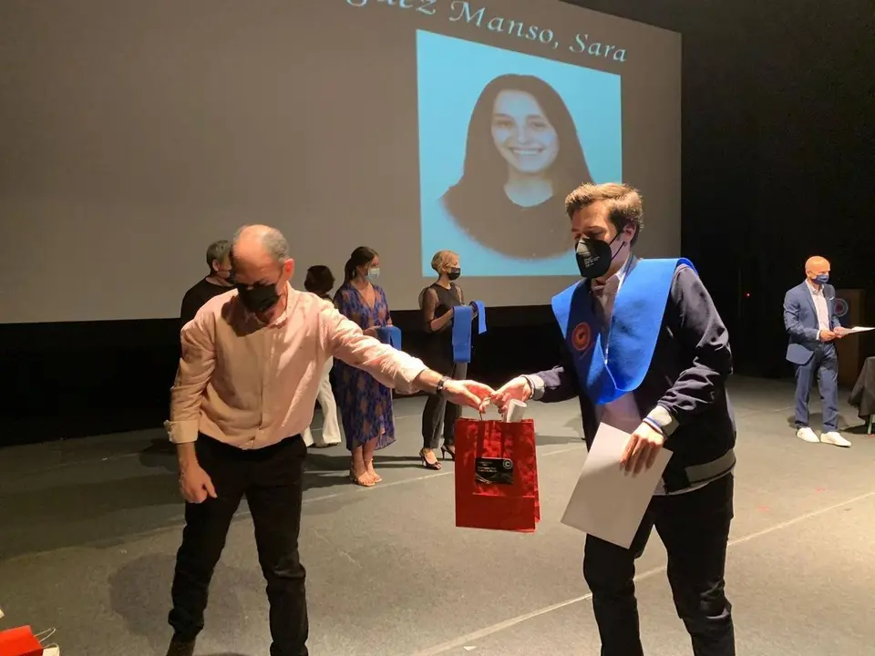 Graduaci&oacute;n promoci&oacute;n 2021 IES