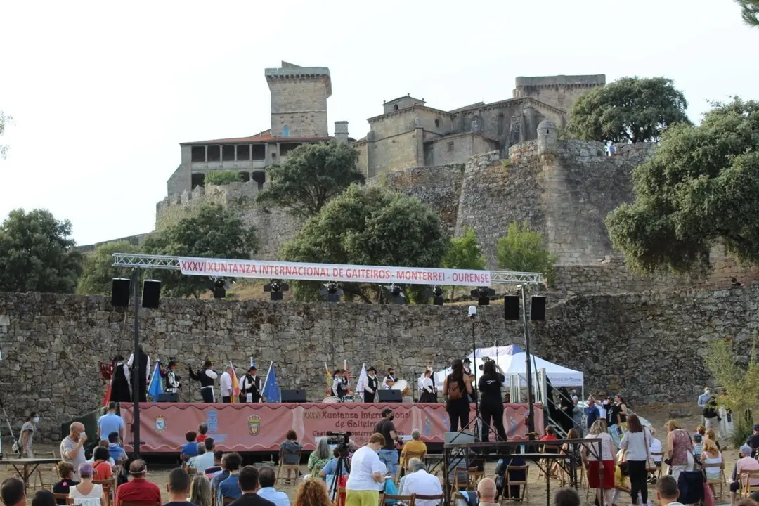 El festival internacional se celebr&oacute; bajo el incomparable marco del Castillo de Monterrei. | FOTO: Xos&eacute; Lois Colmenero.
