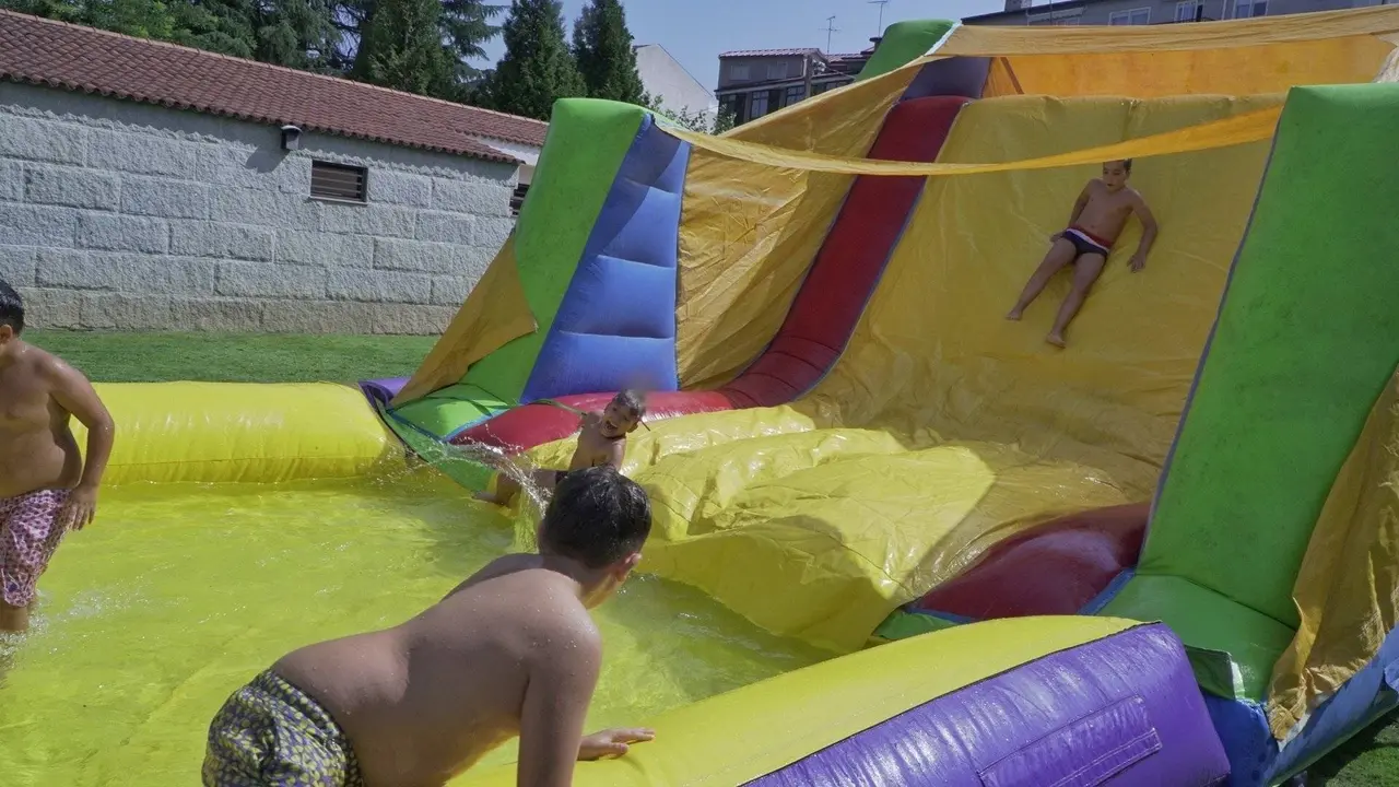 As Escolas Deportivas de Ver&iacute;n na Piscina Municipal