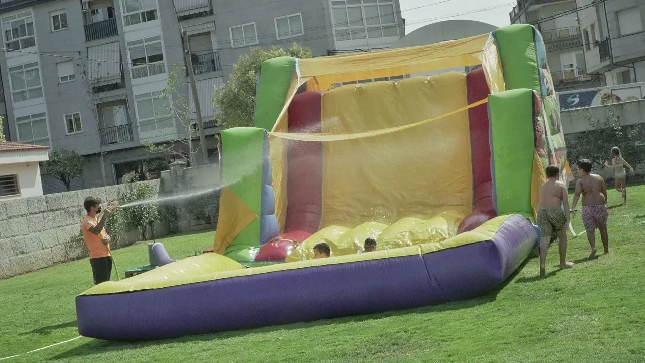 As Escolas Deportivas de Ver&iacute;n na Piscina Municipal