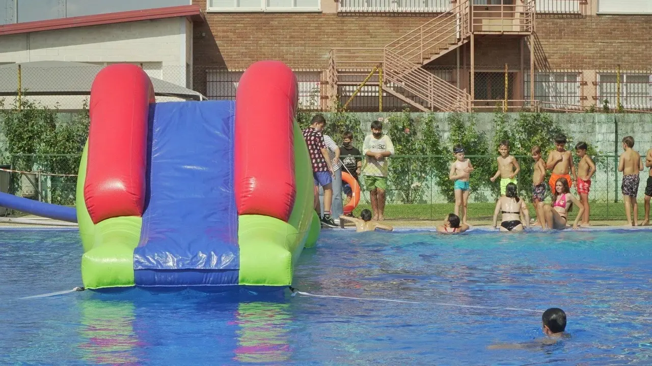 As Escolas Deportivas de Ver&iacute;n na Piscina Municipal