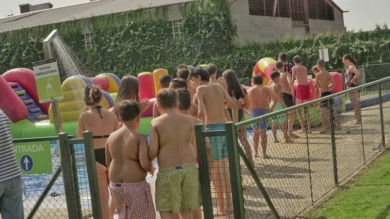 As Escolas Deportivas de Ver&iacute;n na Piscina Municipal