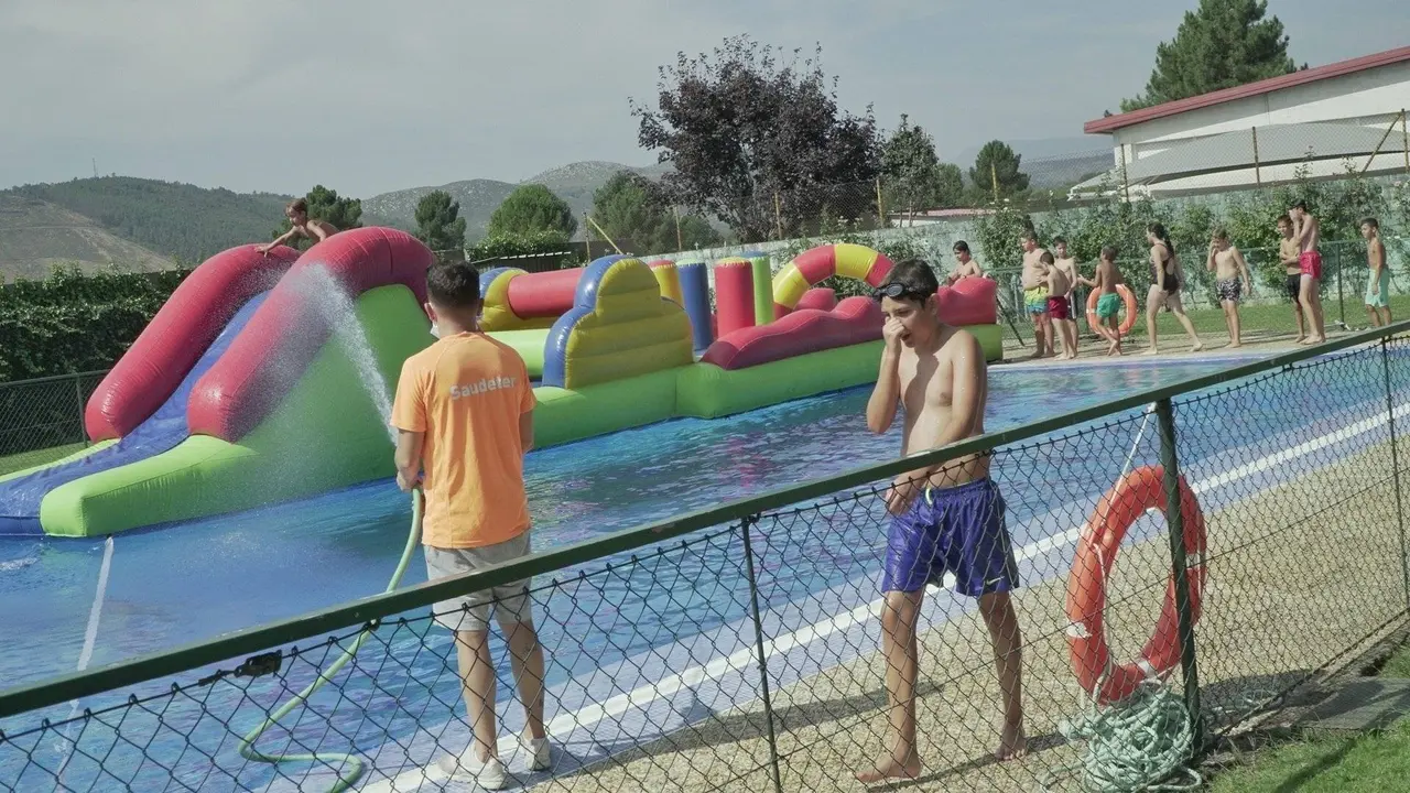 As Escolas Deportivas de Ver&iacute;n na Piscina Municipal