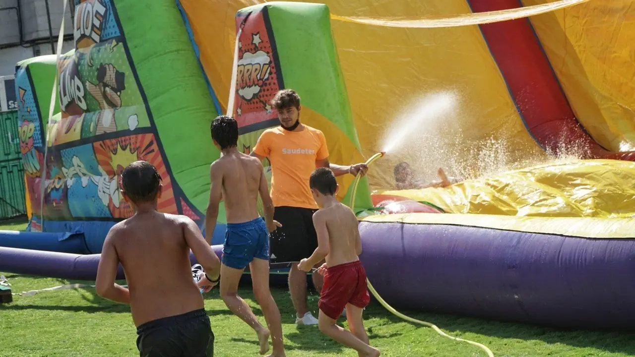 As Escolas Deportivas de Ver&iacute;n na Piscina Municipal