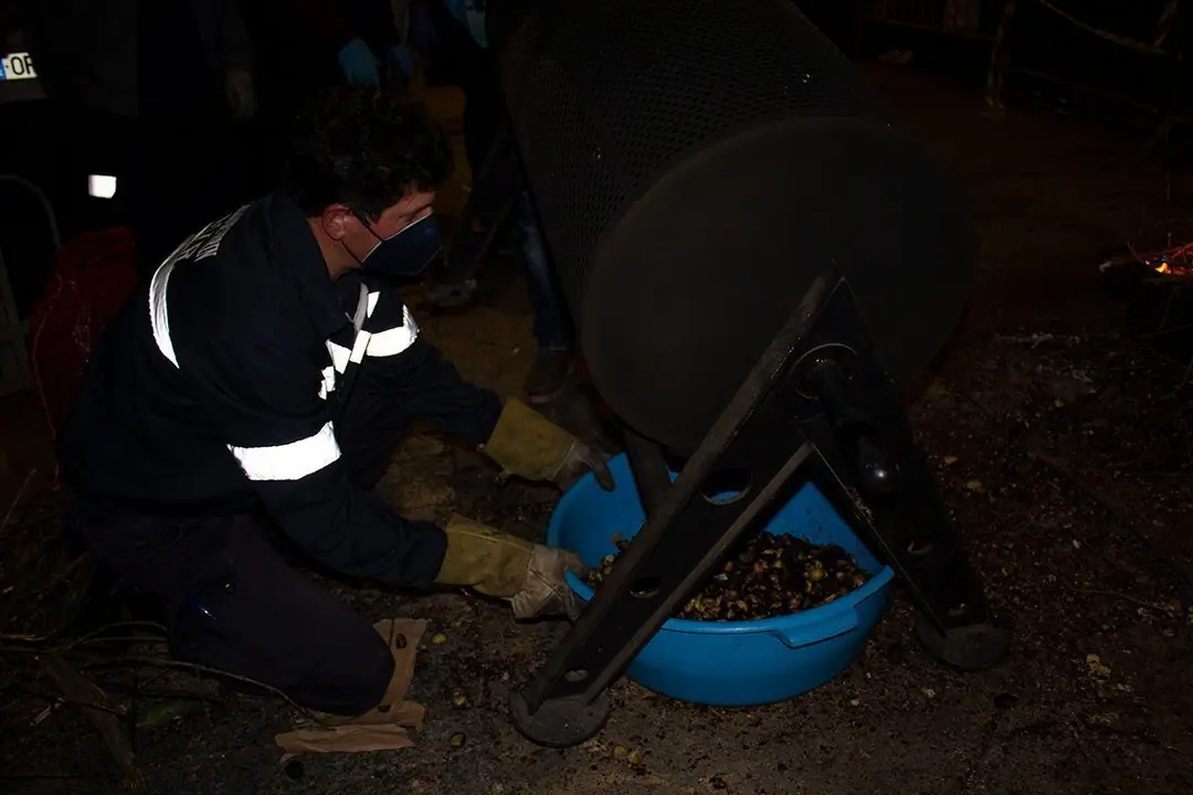 Asador das casta+&brvbar;as do Magosto de Ver+&iexcl;n 13