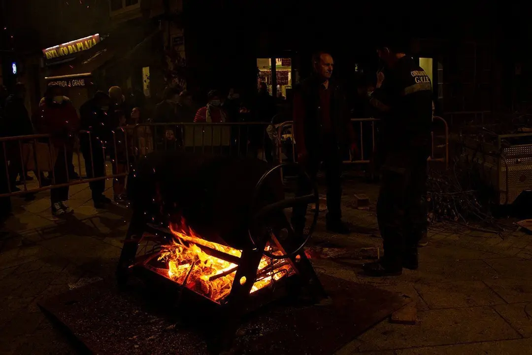 Asador das casta+&brvbar;as do Magosto de Ver+&iexcl;n