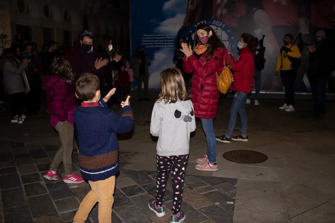 Xente bailando no Magosto de Ver+&iexcl;n