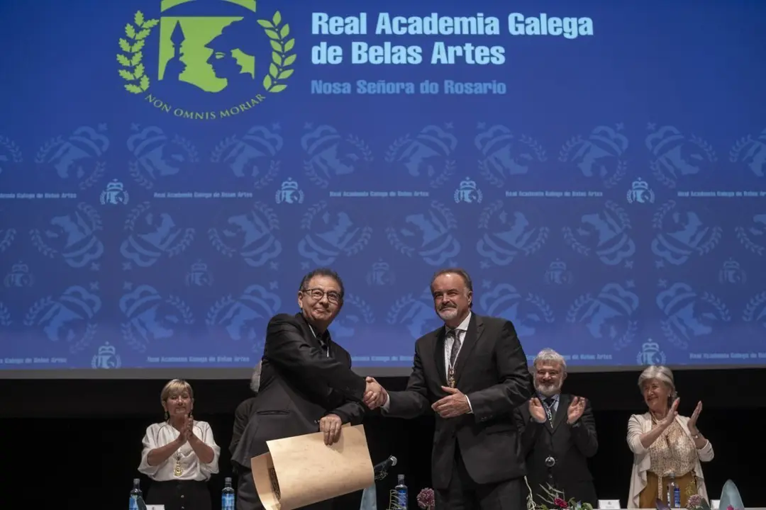 Roberto Verino_RAGBA055_baja (FILEminimizer)