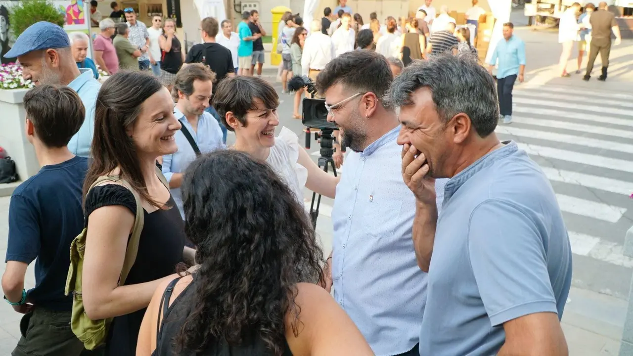 Olalla Rodil, Ana Pont&oacute;n, Diego Lourenzo, Rafael V&aacute;zquez e Noa Presas -de costas-. | FOTO: Iv&aacute;n Iglesias.