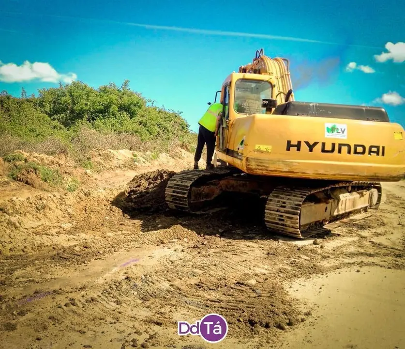 Tragsa, trabajos en la OU-1006, Vilardev&oacute;s, obras
