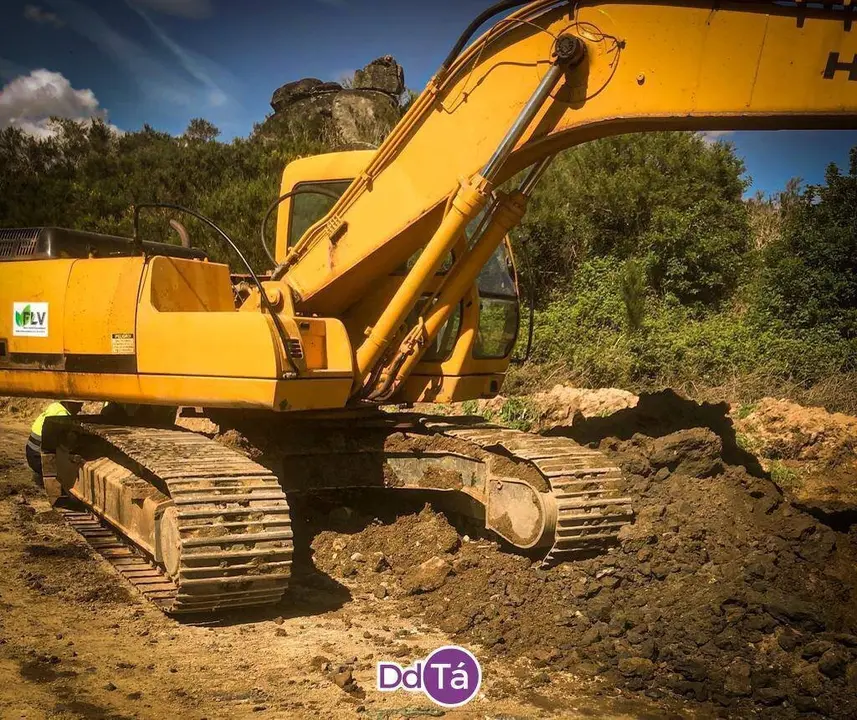 Tragsa, trabajos en la OU-1006, Vilardev&oacute;s, obras