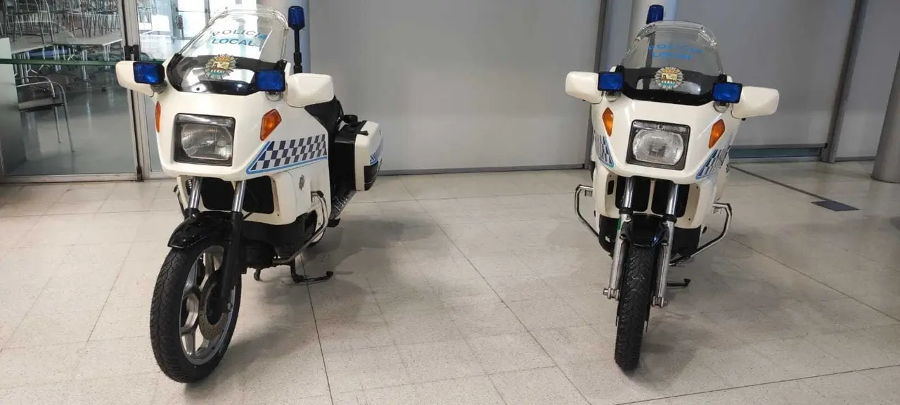 vespa ver&iacute;n sal&oacute;n veh&iacute;culo cl&aacute;sico Expourense (5)