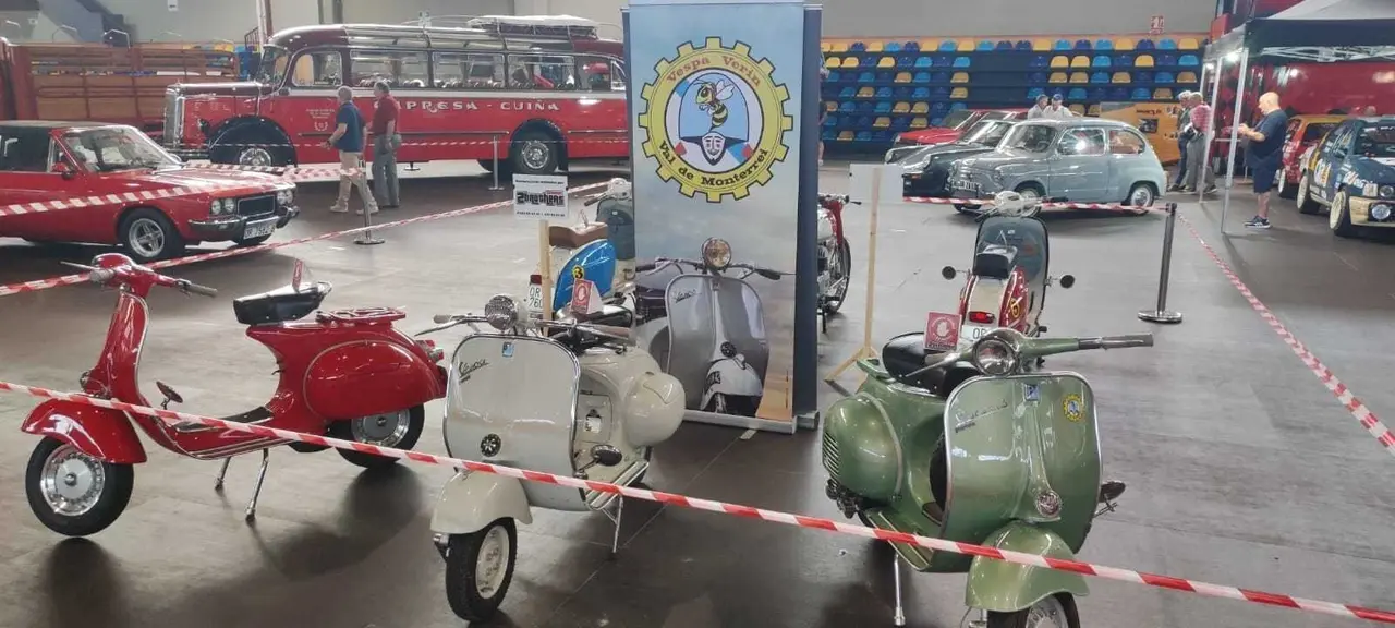 vespa ver&iacute;n sal&oacute;n veh&iacute;culo cl&aacute;sico Expourense (7)