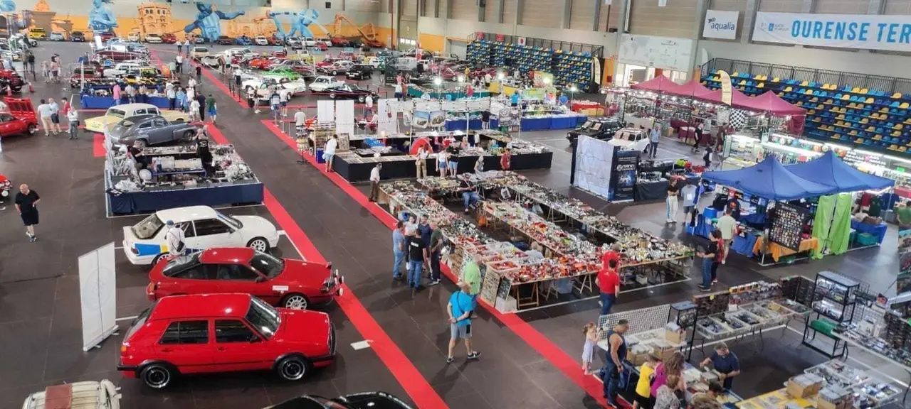 vespa ver&iacute;n sal&oacute;n veh&iacute;culo cl&aacute;sico Expourense (21)