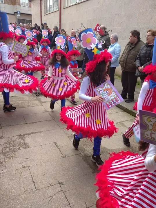 2024 Desfile infantil Entroido no Amaro Refojo (17)