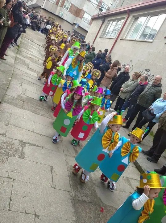 2024 Desfile infantil Entroido no Amaro Refojo (40)