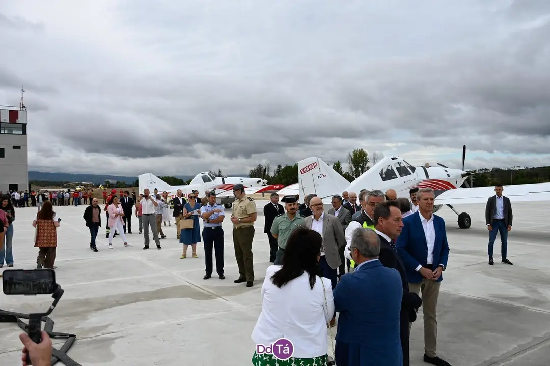 base a&eacute;rea-087