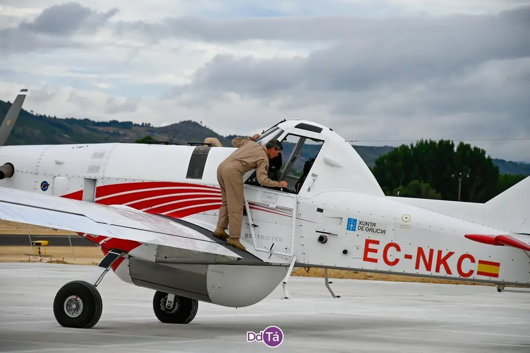 base a&eacute;rea-138