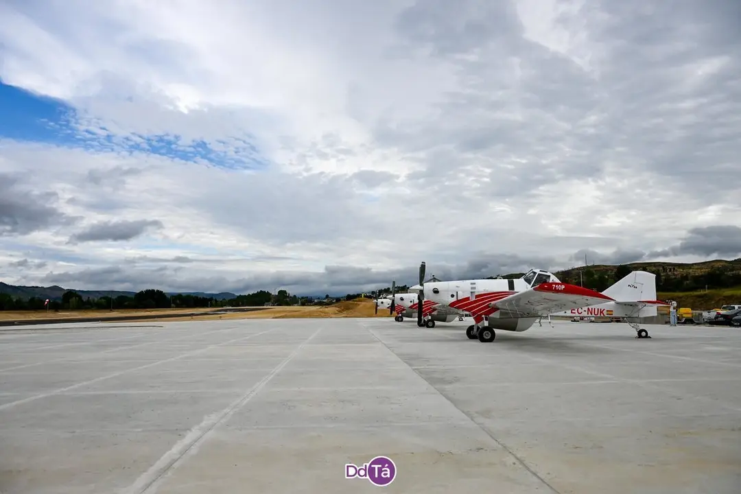 base a&eacute;rea-144