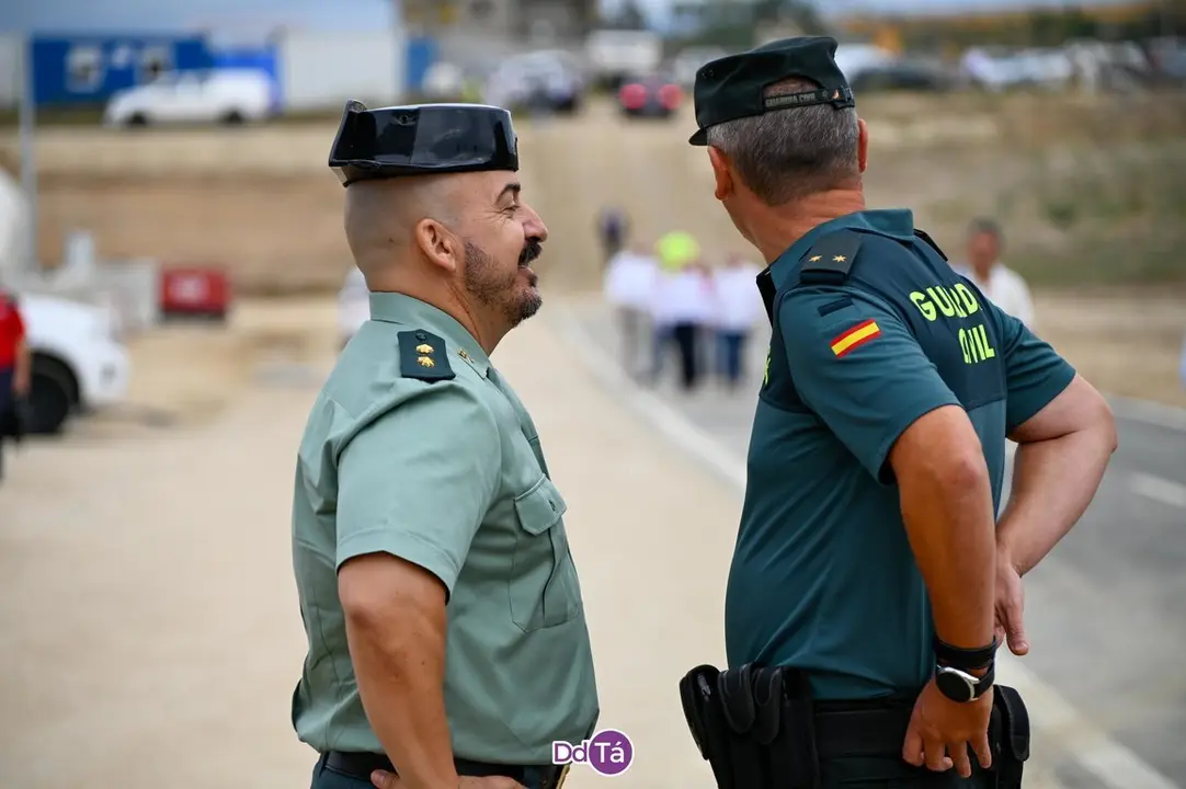 base a&eacute;rea-157