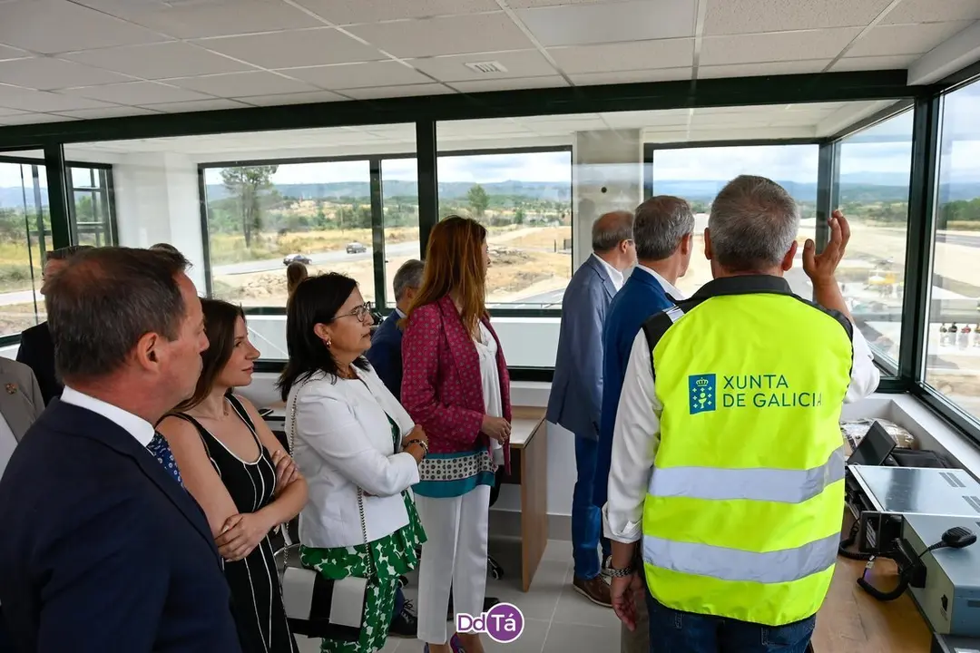 base a&eacute;rea-056