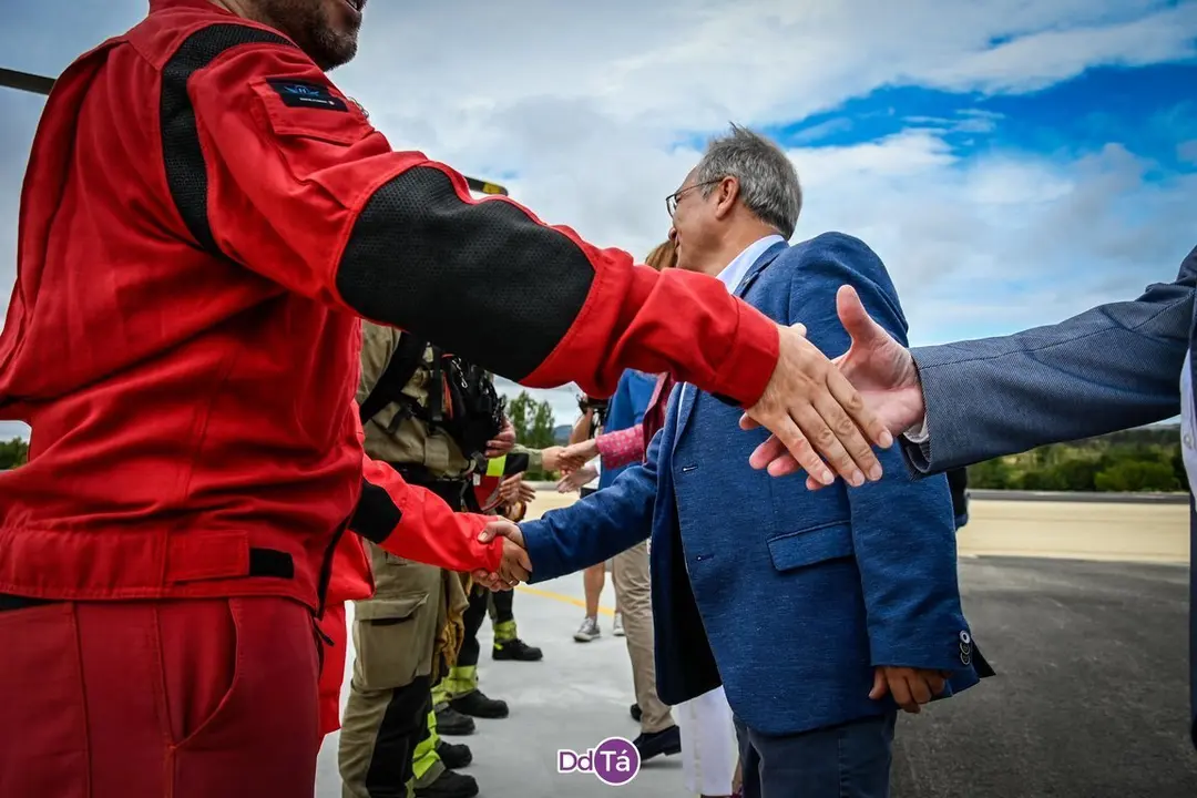 base a&eacute;rea-066