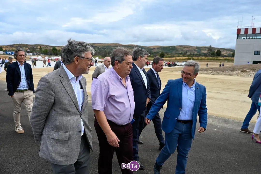 base a&eacute;rea-078
