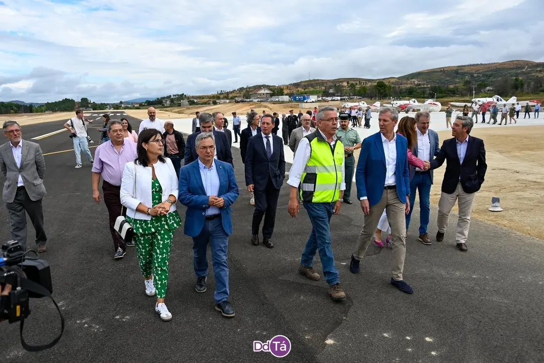 base a&eacute;rea-079
