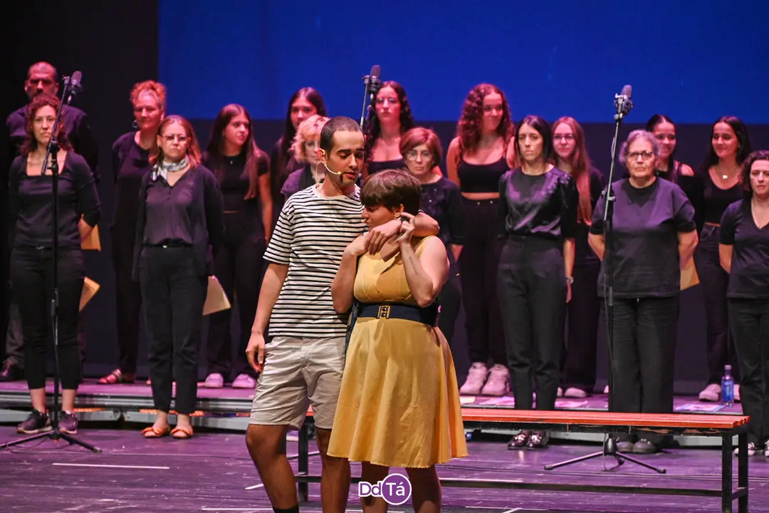 20240924 Mil estrelas, musical de musicais, IES Xes&uacute;s Taboada Chivite act&uacute;a no Auditorio de Ourense (11)