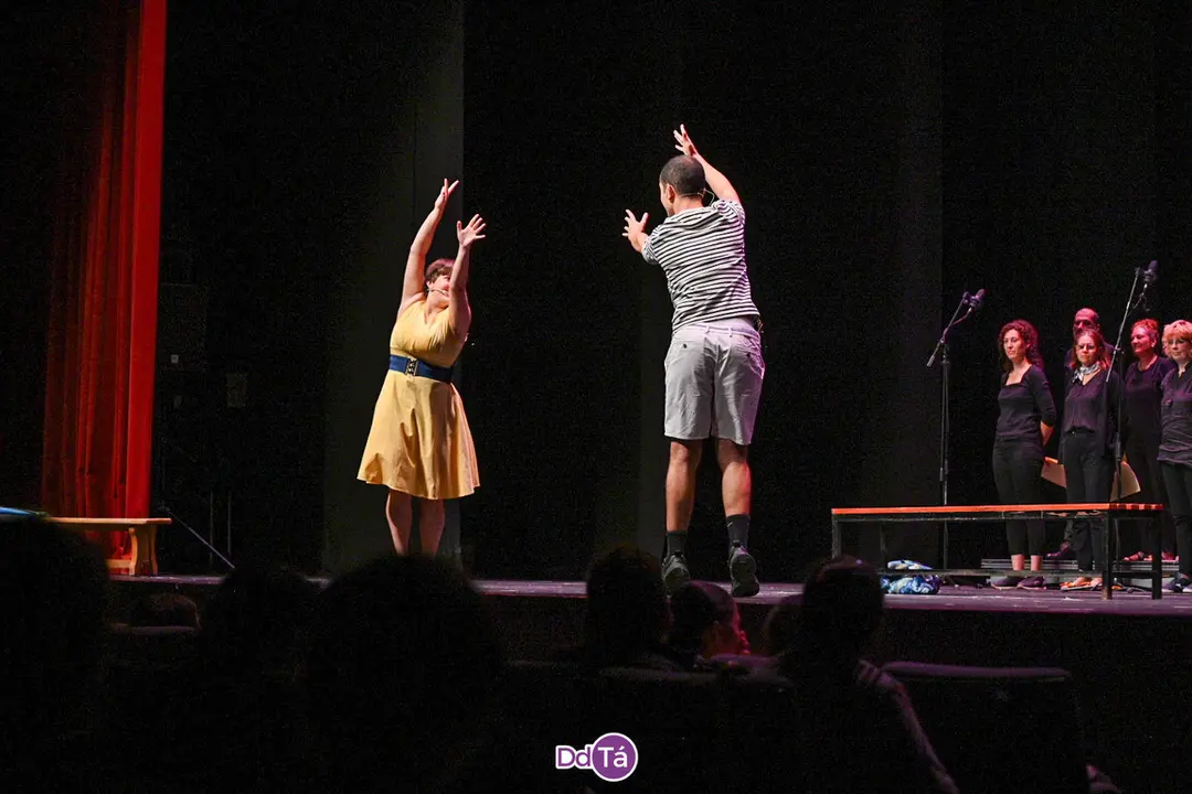 20240924 Mil estrelas, musical de musicais, IES Xes&uacute;s Taboada Chivite act&uacute;a no Auditorio de Ourense (19)