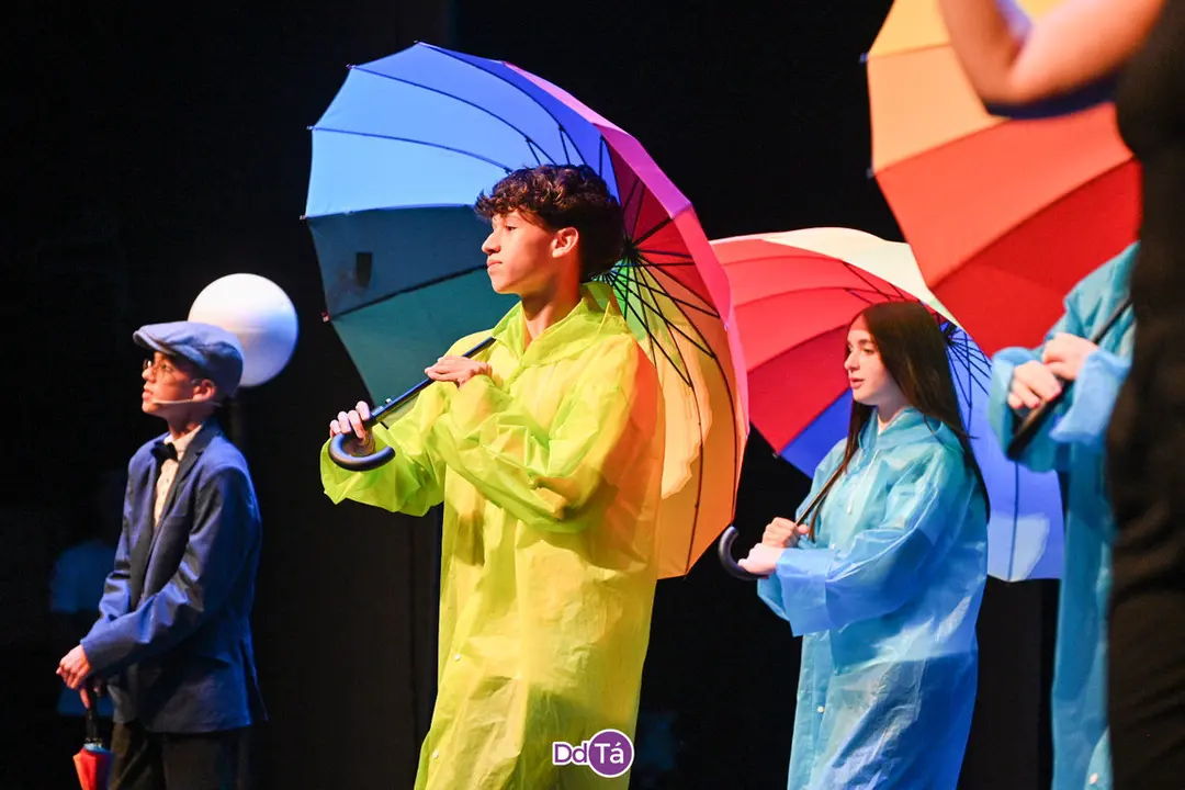 20240924 Mil estrelas, musical de musicais, IES Xes&uacute;s Taboada Chivite act&uacute;a no Auditorio de Ourense (36)