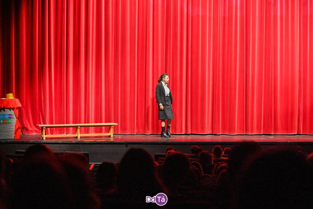 20240924 Mil estrelas, musical de musicais, IES Xes&uacute;s Taboada Chivite act&uacute;a no Auditorio de Ourense (41)