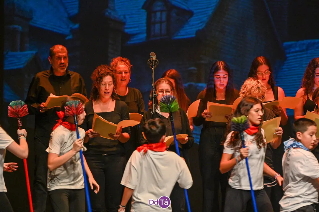 20240924 Mil estrelas, musical de musicais, IES Xes&uacute;s Taboada Chivite act&uacute;a no Auditorio de Ourense (50)