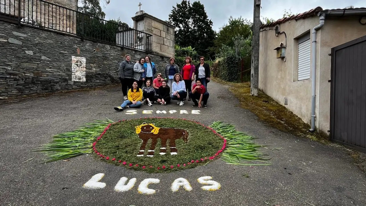 Asociaci&oacute;n mulleres rurais O Cruceiro-Matam&aacute;_CONFECCION DAS ALFOMBRAS CORPUS 2024