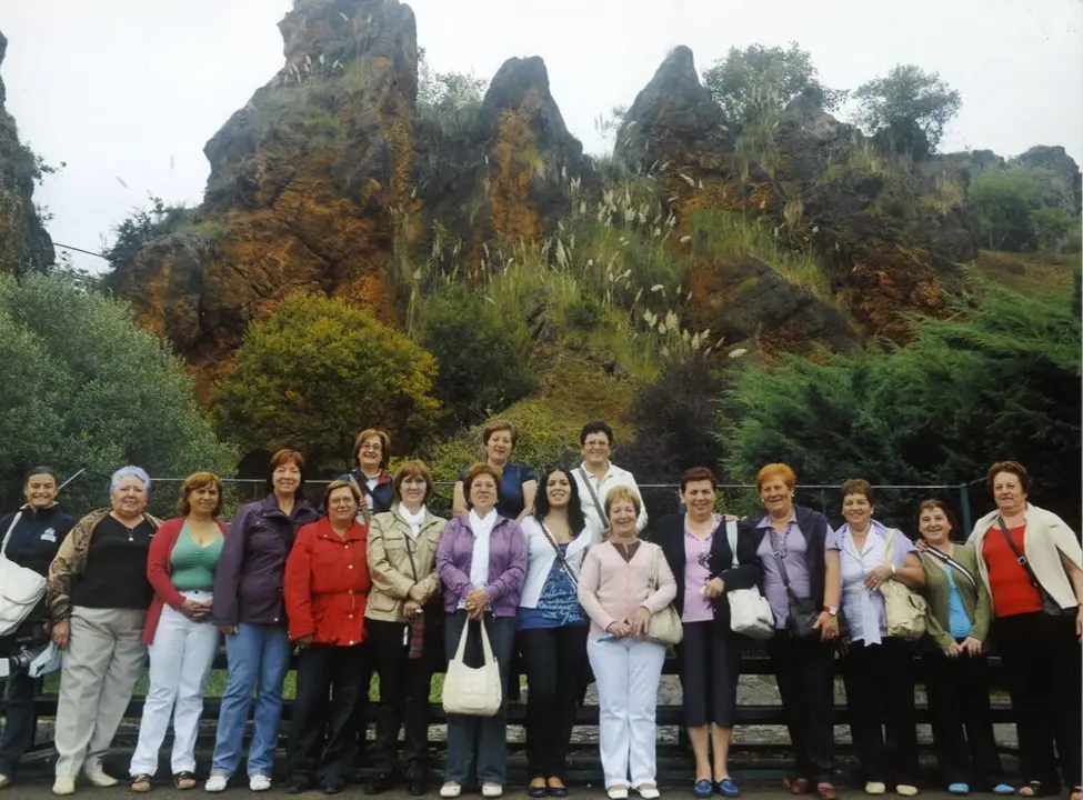 Asociaci&oacute;n mulleres rurais O Cruceiro-Matam&aacute;_Excursion Cabarceno