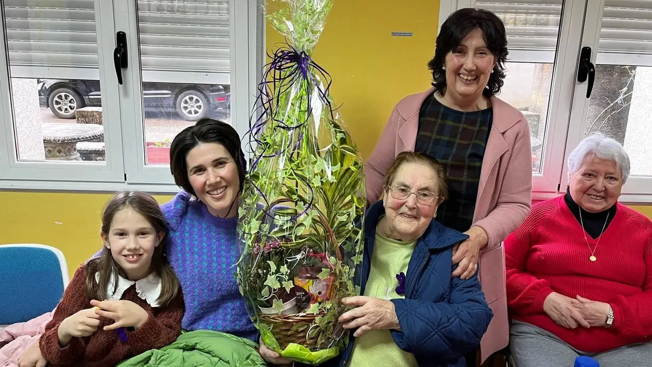 Asociaci&oacute;n mulleres rurais O Cruceiro-Matam&aacute;_HOMENAXE DIA DA MULLER RURAL 2024