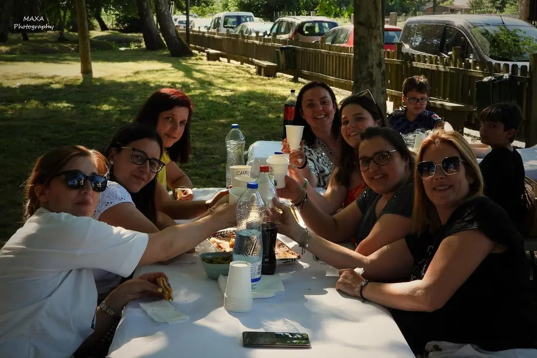 Asociaci&oacute;n mulleres rurais O Cruceiro-Matam&aacute;_Merenda Fin de curso actividades 2024