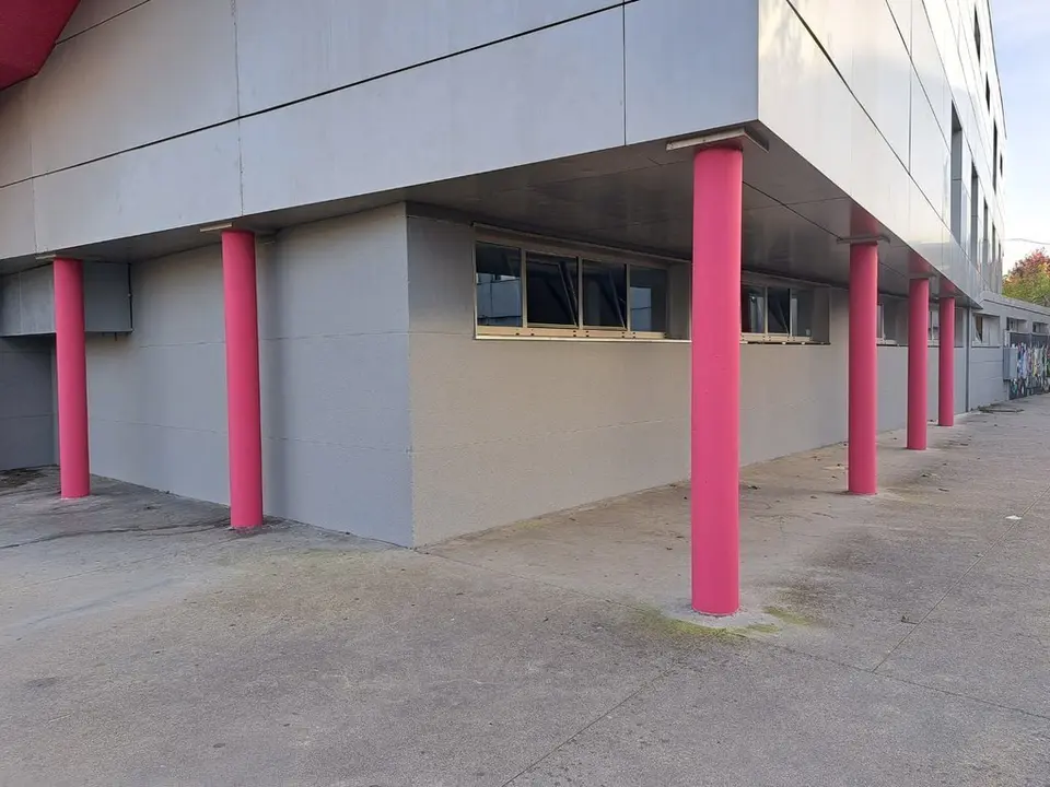 20241104 Limpeza fachada piscina climatizada Ver&iacute;n (1)