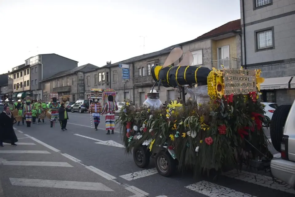20250301 Entroido A Gudi&ntilde;a, desfile s&aacute;bado, fotos Os Torgueiros (22)