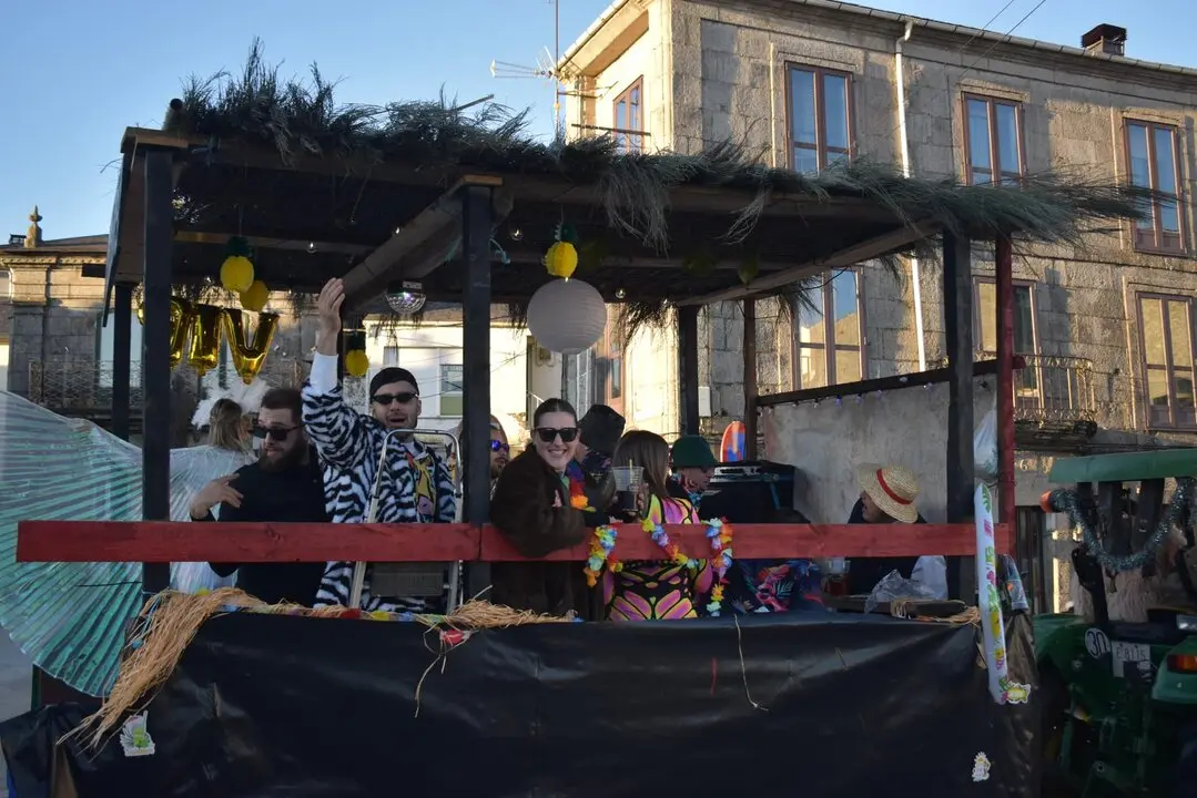 20250301 Entroido A Gudi&ntilde;a, desfile s&aacute;bado, fotos Os Torgueiros (28)