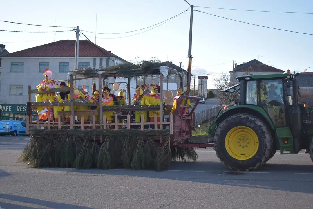 20250301 Entroido A Gudi&ntilde;a, desfile s&aacute;bado, fotos Os Torgueiros (34)