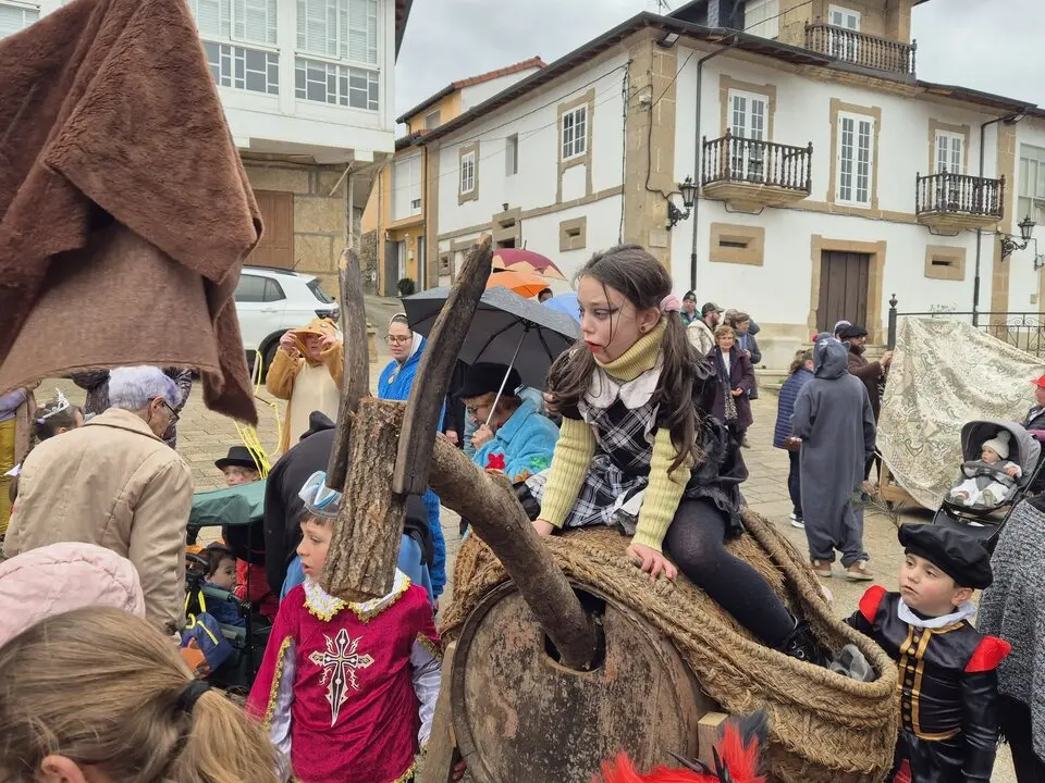 20240227 Foli&oacute;n dos nenos entroido de Laza (2)