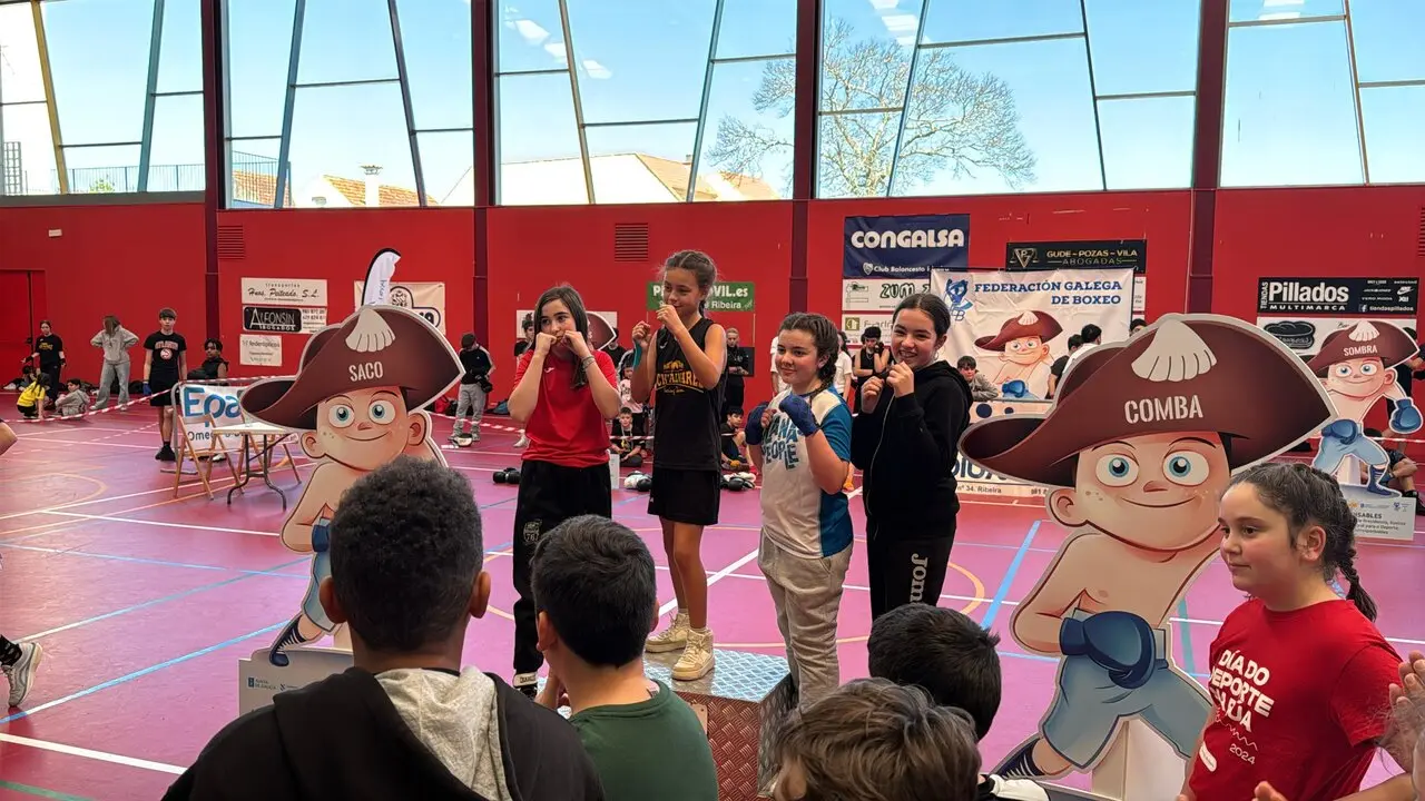 20250329 Boxeo DF Ver&iacute;n Campeonado galego de formas 6 a 16, en Ribeira (9)
