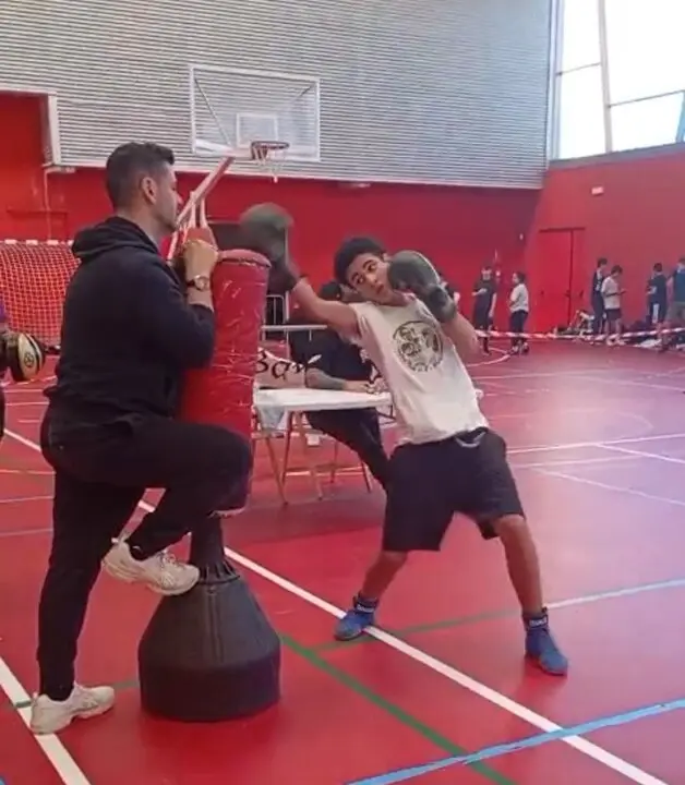 20250329 Boxeo DF Ver&iacute;n Campeonado galego de formas 6 a 16, en Ribeira (16)