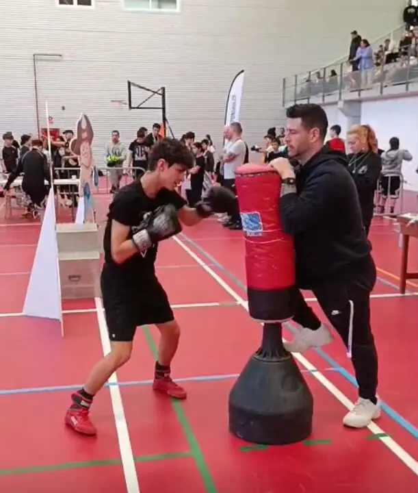 20250329 Boxeo DF Ver&iacute;n Campeonado galego de formas 6 a 16, en Ribeira (19)