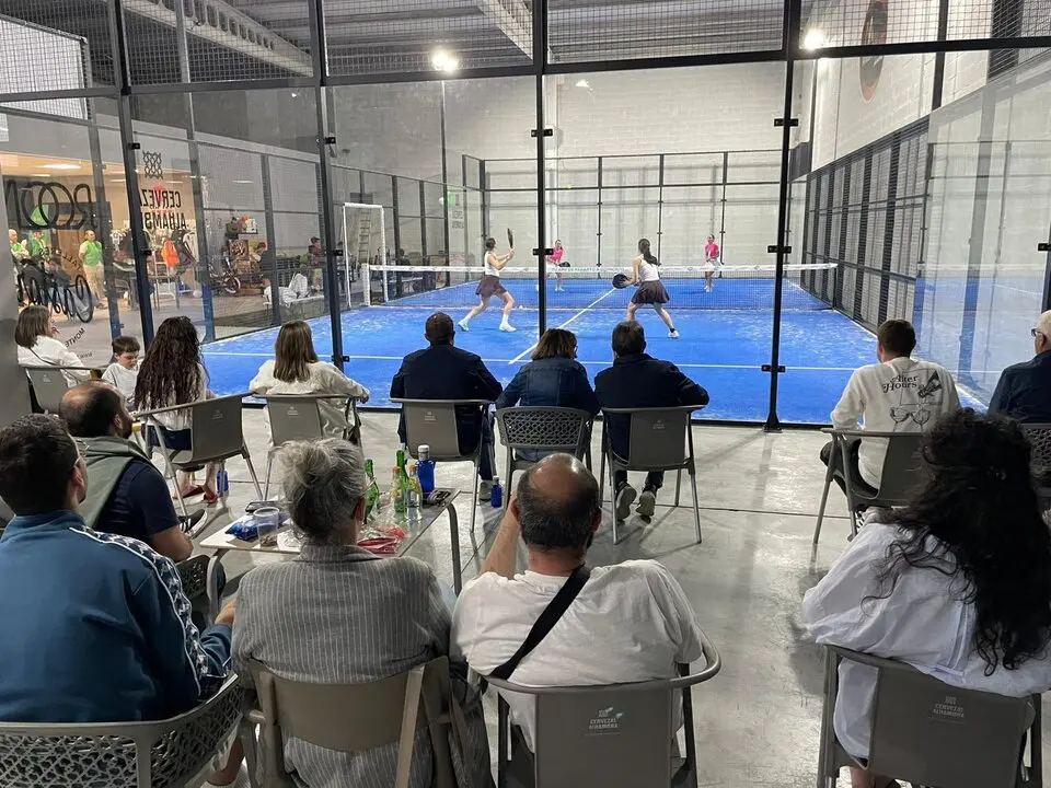 20250518 III Torneo solidario p&aacute;del Ver&iacute;n contra el c&aacute;ncer (2)