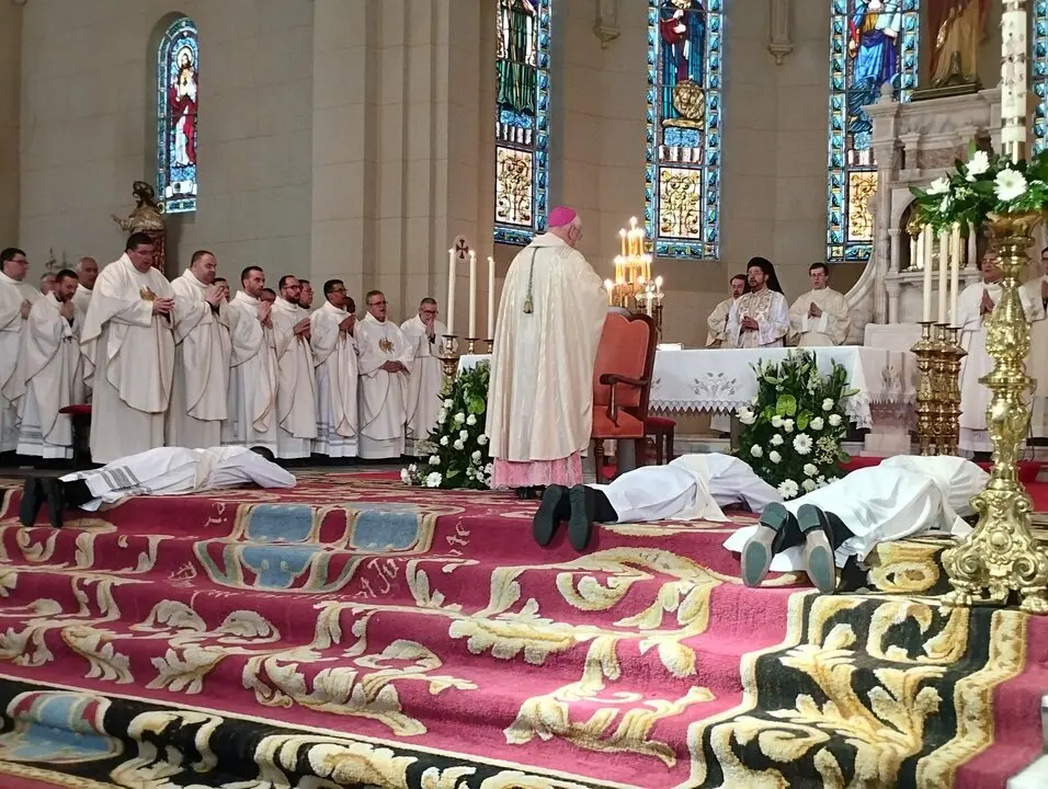 20250524 ordenaci&oacute;n sacerdote Francesco Salvatori, di&aacute;cono ver&iacute;n (6)